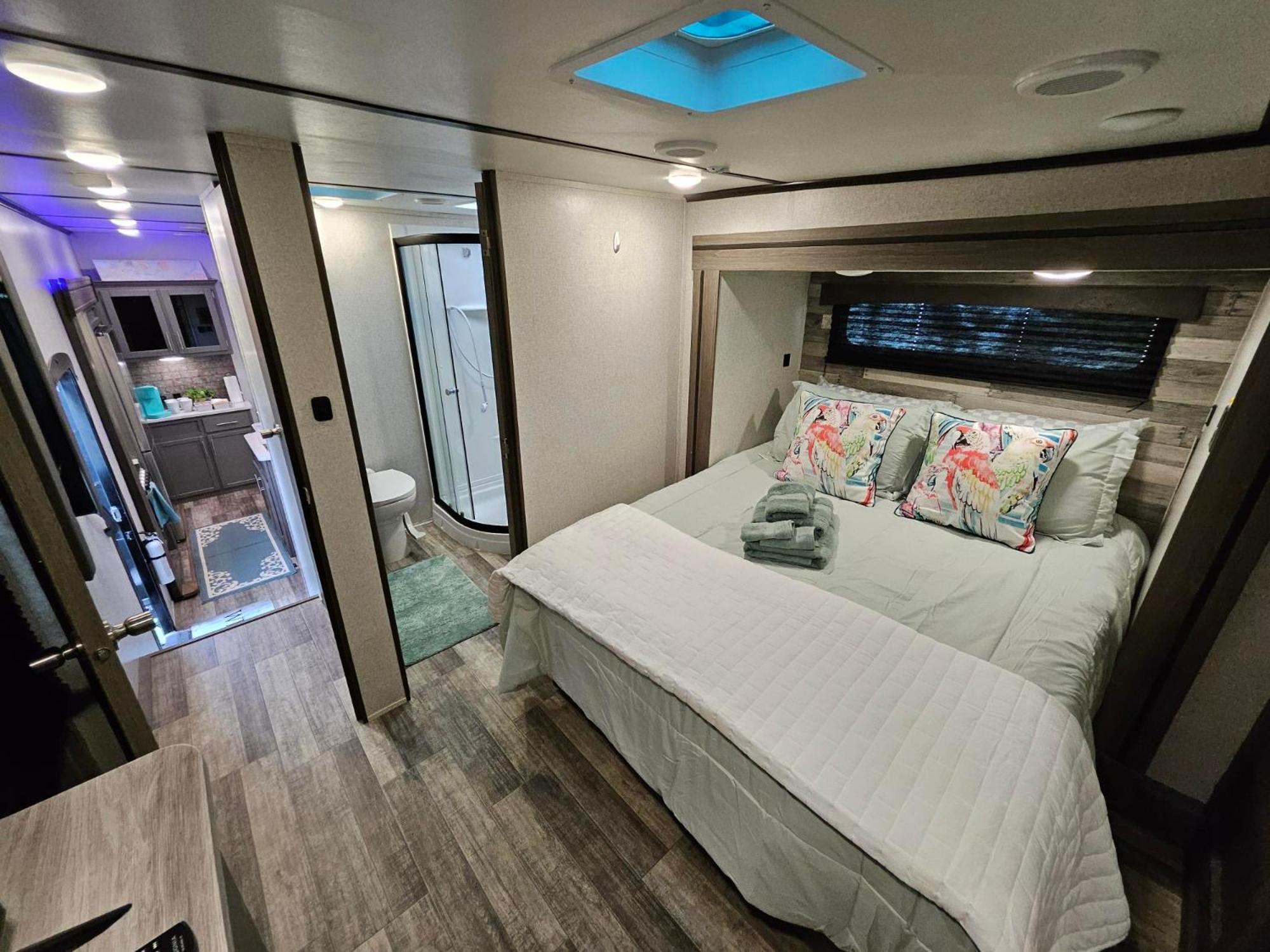 Hailey'S Beach-N-Bay Rv Resort Gilchrist Eksteriør bilde