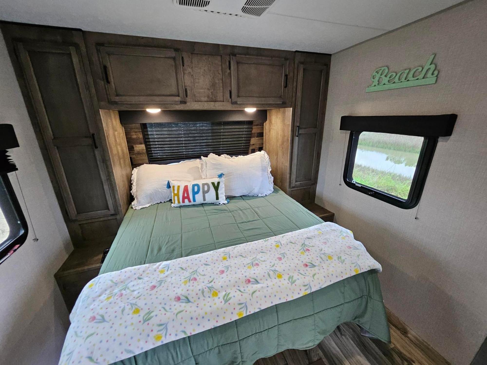 Hailey'S Beach-N-Bay Rv Resort Gilchrist Eksteriør bilde
