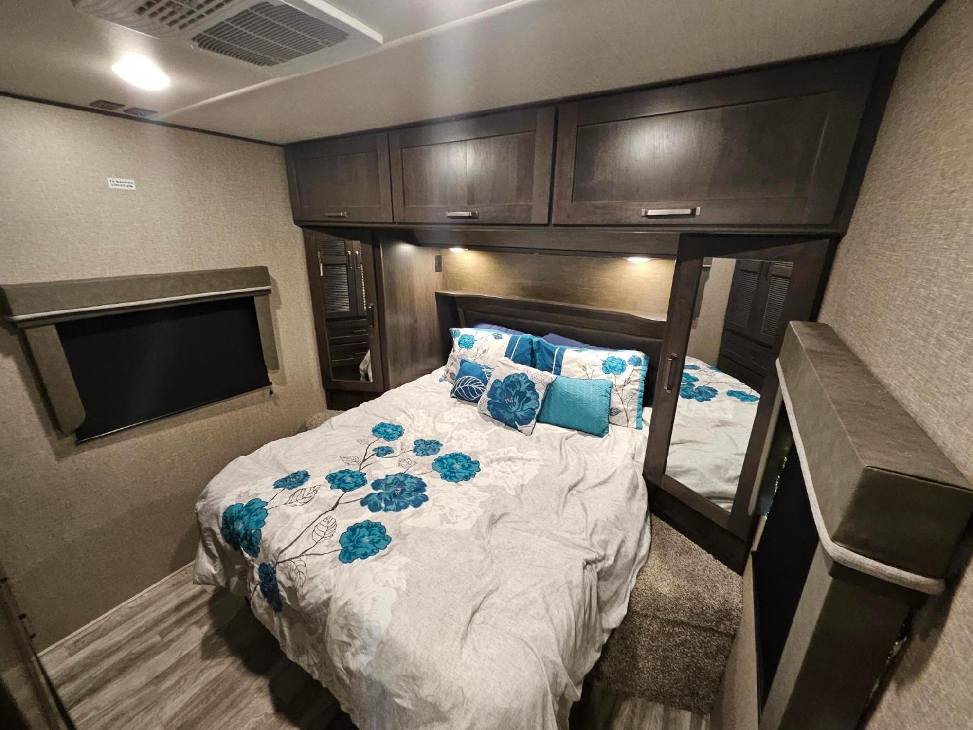 Hailey'S Beach-N-Bay Rv Resort Gilchrist Eksteriør bilde