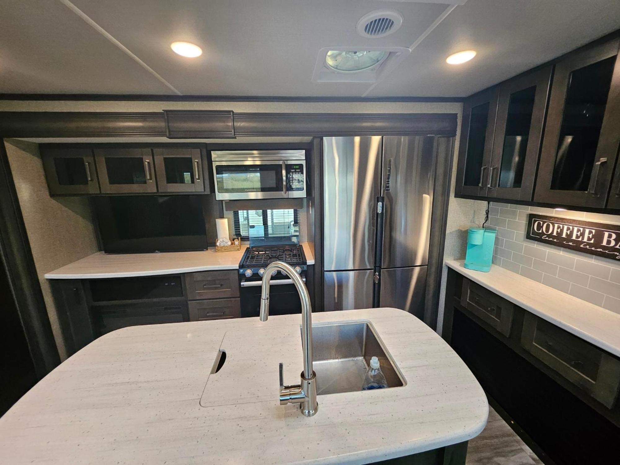 Hailey'S Beach-N-Bay Rv Resort Gilchrist Eksteriør bilde