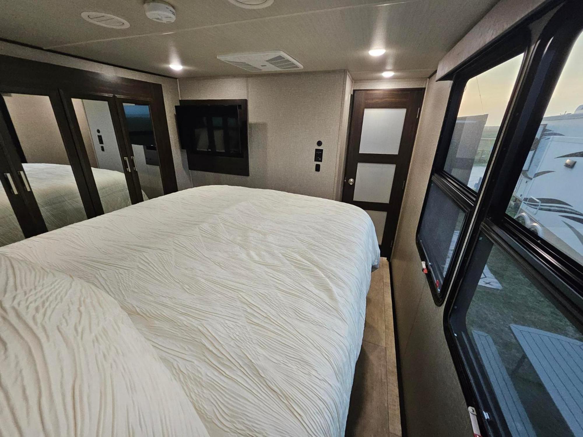 Hailey'S Beach-N-Bay Rv Resort Gilchrist Eksteriør bilde